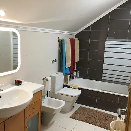 Duplex 4 Bedrooms Center Of 아파트 리스본